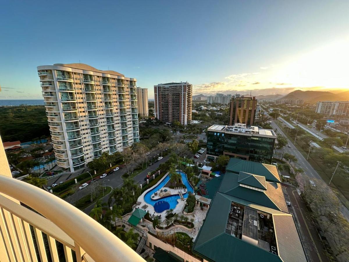 Flat Com Vista Panoramica -15- Na Barra Da Tijuca - Estacionamento Gratuito - Frigobar - Ar Condicionado - Piscina - Academia - Balsa Para Praia Gratis - Varanda - Vista Parcial Mar E Lagoa リオデジャネイロ エクステリア 写真