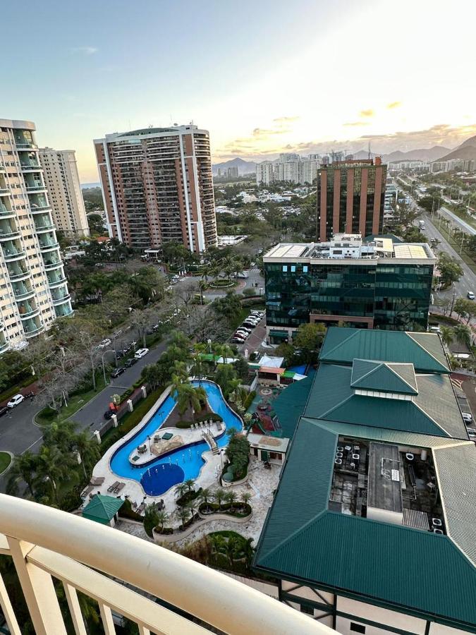 Flat Com Vista Panoramica -15- Na Barra Da Tijuca - Estacionamento Gratuito - Frigobar - Ar Condicionado - Piscina - Academia - Balsa Para Praia Gratis - Varanda - Vista Parcial Mar E Lagoa リオデジャネイロ エクステリア 写真