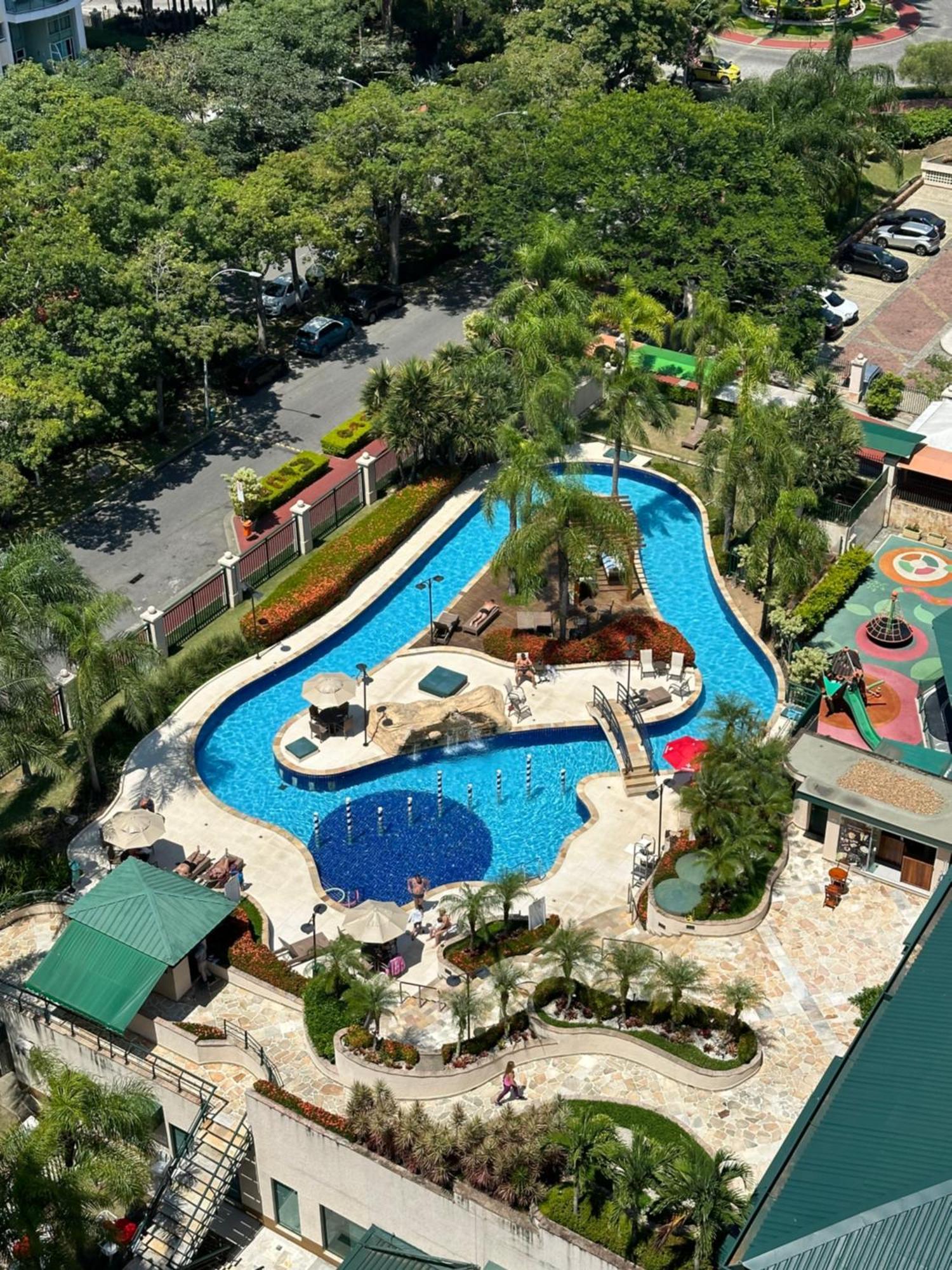 Flat Com Vista Panoramica -15- Na Barra Da Tijuca - Estacionamento Gratuito - Frigobar - Ar Condicionado - Piscina - Academia - Balsa Para Praia Gratis - Varanda - Vista Parcial Mar E Lagoa リオデジャネイロ エクステリア 写真