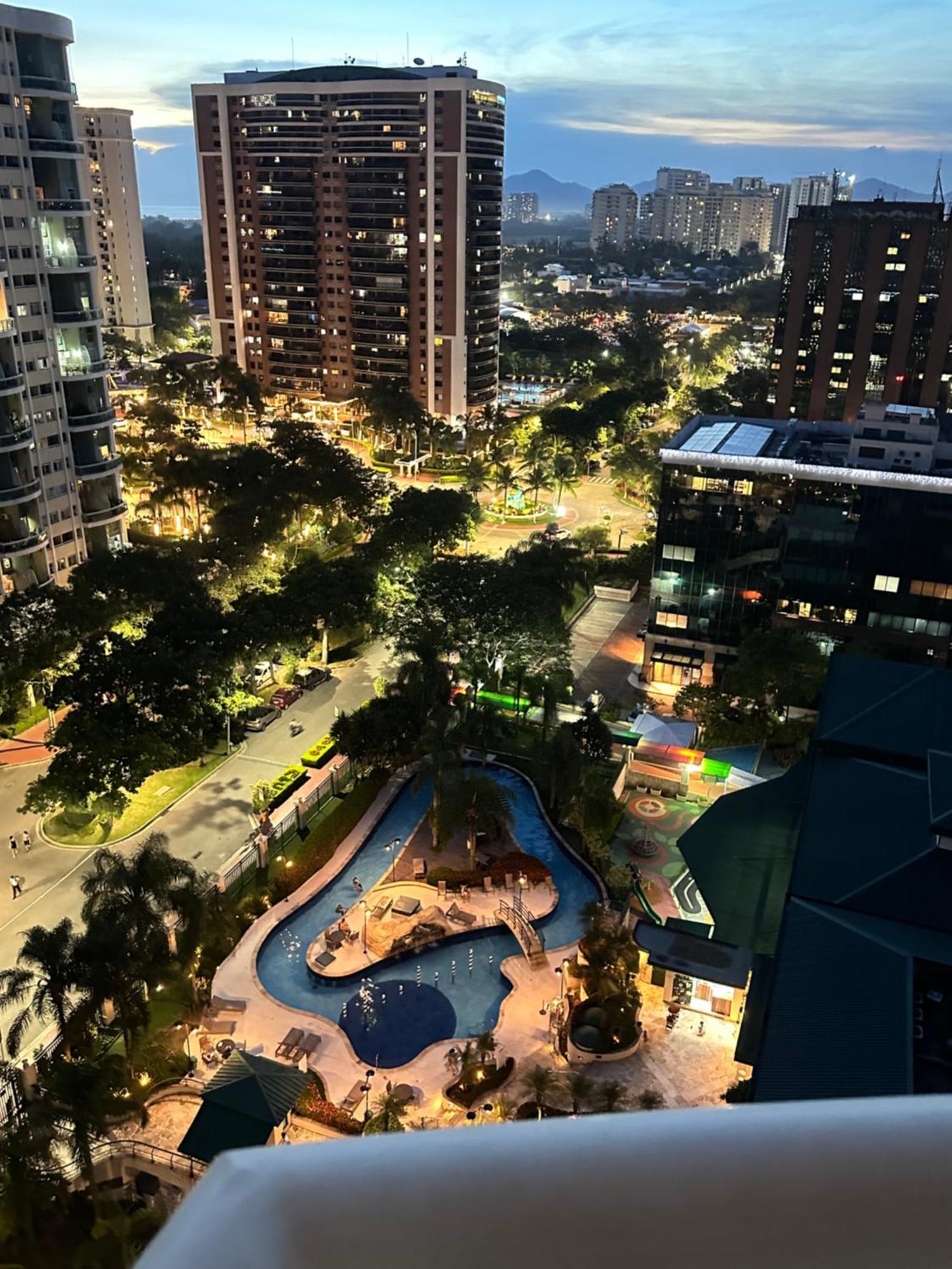 Flat Com Vista Panoramica -15- Na Barra Da Tijuca - Estacionamento Gratuito - Frigobar - Ar Condicionado - Piscina - Academia - Balsa Para Praia Gratis - Varanda - Vista Parcial Mar E Lagoa リオデジャネイロ エクステリア 写真